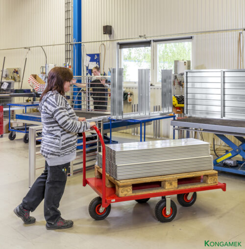 Duży wózek platformowy KM831 – 1550 x 760 x 1050 mm